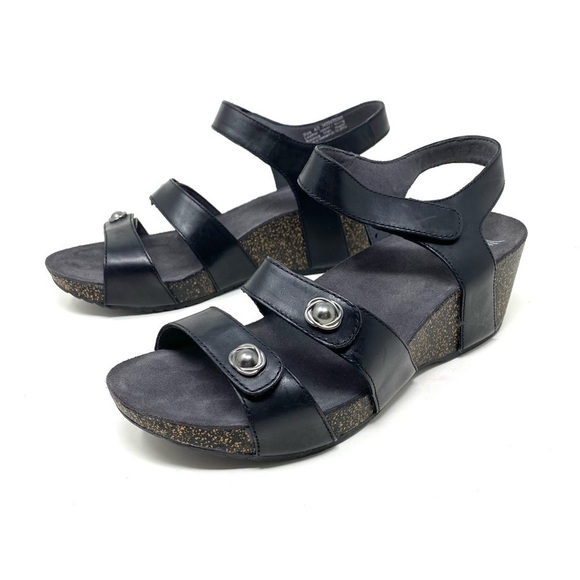 Dansko SAVANNAH BLACK WAXY BURNISHED Sandals - Picture 2 of 7